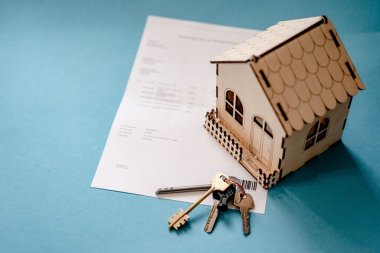 Jaki kredyt wziąć na mieszkanie - hipoteczny czy gotówkowy?
