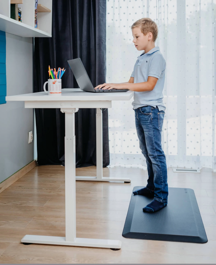 Biurka dla dziecka z regulowaną wysokością