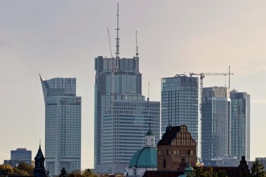 Przyszłość świadectw energetycznych: jak nowe technologie mogą zmienić sposób oceny budynków