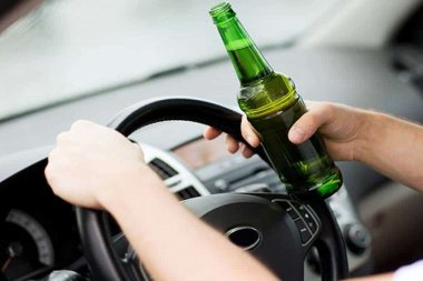 Stracisz samochód, prawo jazdy, a być może trafisz do więzienia Prawne konsekwencje jazdy po alkoholu