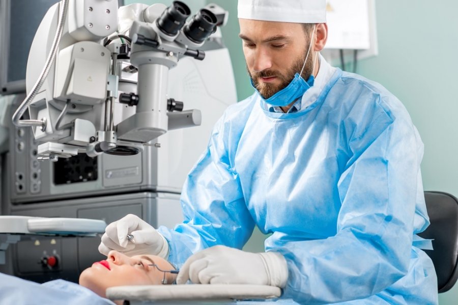 Jakie są najczęstsze obawy pacjentów przed zabiegiem laserowej korekcji wzroku?