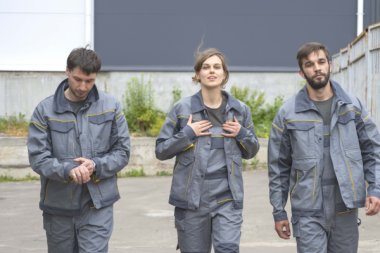 Firmowe ubrania robocze jako część strategii employer branding