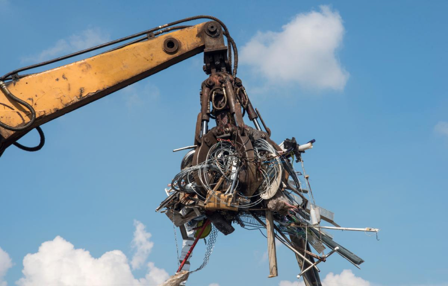 Ponowne wykorzystanie surowców naturalnych – jak odpady metalowe zyskują nowe życie?