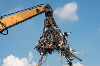 Ponowne wykorzystanie surowców naturalnych – jak odpady metalowe zyskują nowe życie?