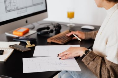 Jak skutecznie mierzyć czas pracy i zwiększać produktywność dzięki TimeCamp?