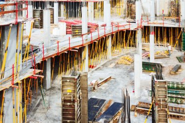 Poznaj rodzaje zbrojenia fundamentów, w tym innowacyjne zbrojenia kompozytowe