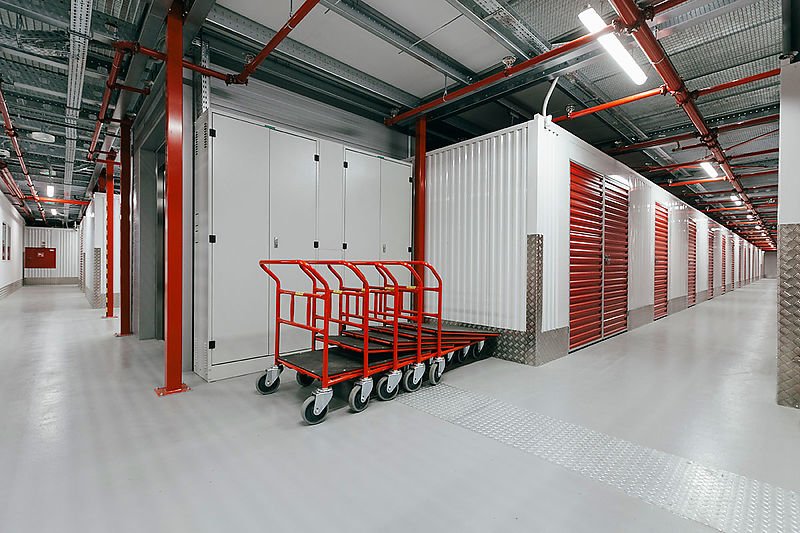 Jak działa usługa self storage?