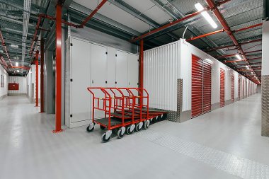 Jak działa usługa self storage?
