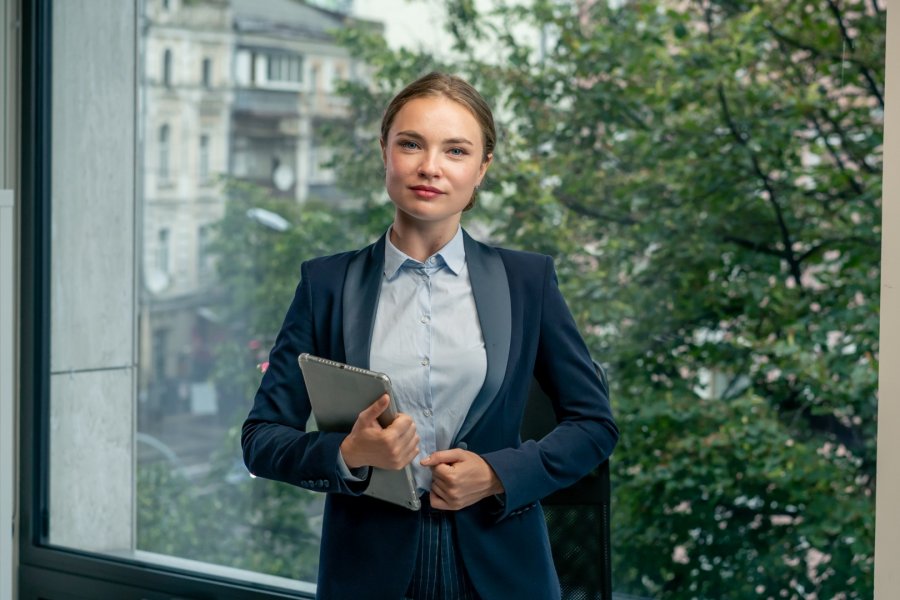 Studia prawnicze po maturze – dlaczego młodzi z Podbeskidzia coraz częściej wybierają Warszawę?