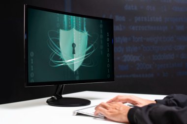 Jak Web Application Firewall chroni aplikacje webowe przed najczęstszymi atakami?