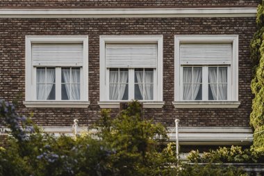 Rolety zewnętrzne w Katowicach: poradnik wyboru i montażu