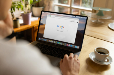 Jak poprawnie wdrożyć śledzenie konwersji rozszerzonych w Google Ads