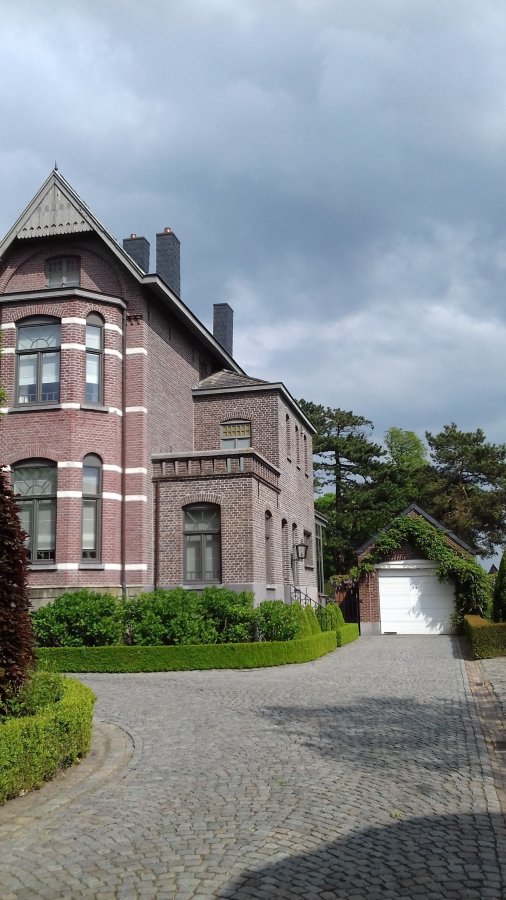 Projektujemy przestrzeń przed domem