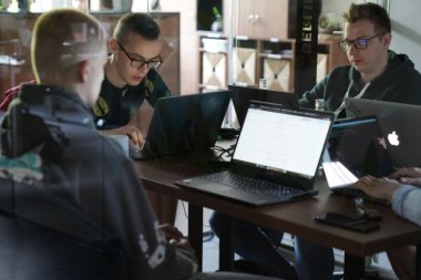 Nie każdy software house ogarnie EdTech. Co naprawdę pokazują projekty Selleo?