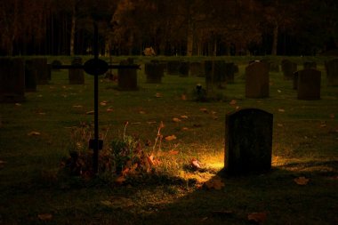 Grobowce – dlaczego to trudny temat? Jak wybrać grobowiec?