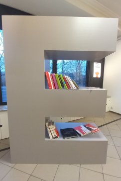 Prace przerażająco aktualne
