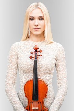 Orkiestra i skrzypaczka