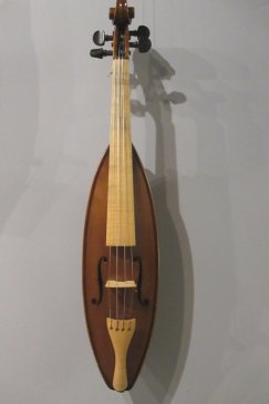 Gajdy, piszczały, gęśle