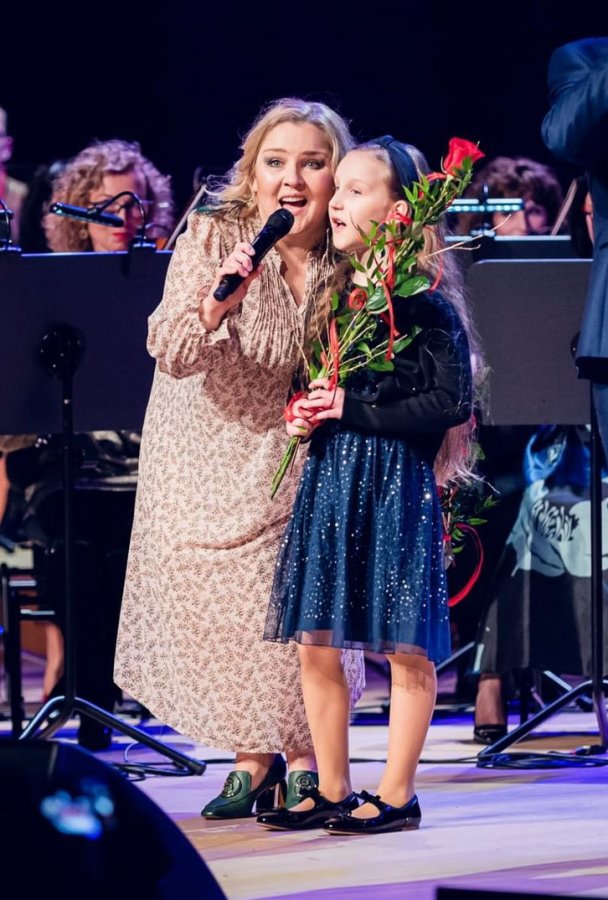 "Last Christmas","Silent Night"...