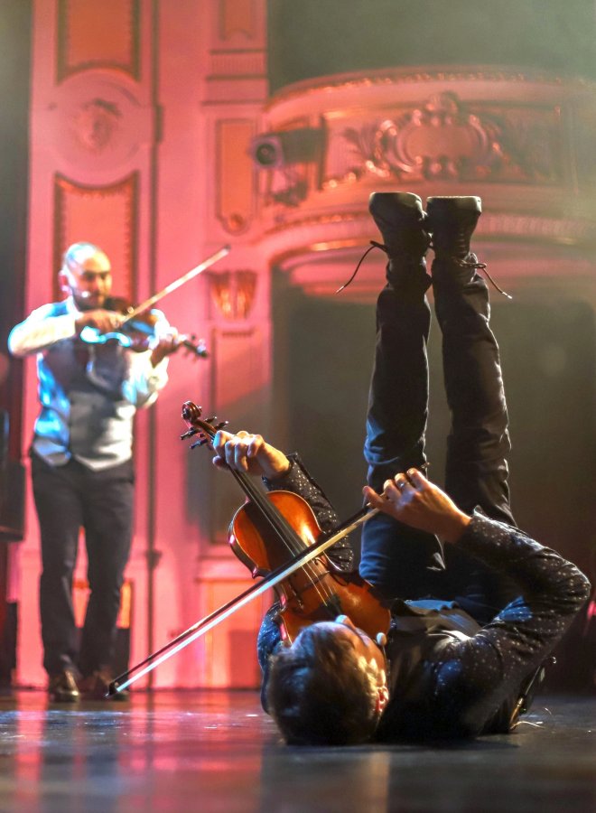 Koncert ze... sztuczkami cyrkowymi