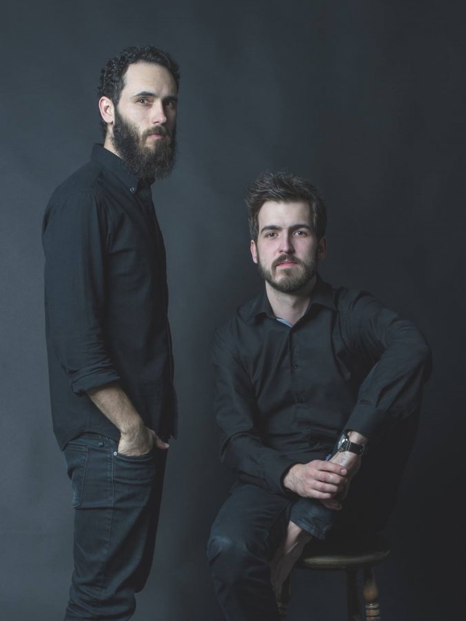 Akustyczne, pop-rockowe brzmienie