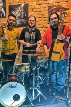 Muzyczne trio w Azylu