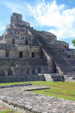 O krainie Majów i Azteków