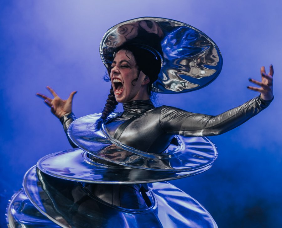 Artystyczne fotografie i koncert młodych jazzmanów