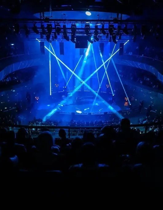 Cavatina Hall od kulis