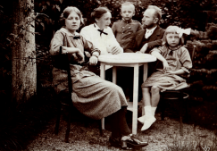 Rodzina Kuliszów: Maria, matka Anna, Janek, Karol Kulisz i Lidia.