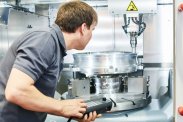 OPERATOR FREZARKI CNC