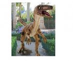 dinozaur w ogrodzie