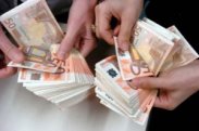Pomoc dla poważnych ludzi, którzy potrzebują pi