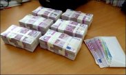 Autentyczne fałszywe rachunki (euro, funty, dolar