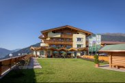Zimowa jazda na nartach w dolinie Zillertal