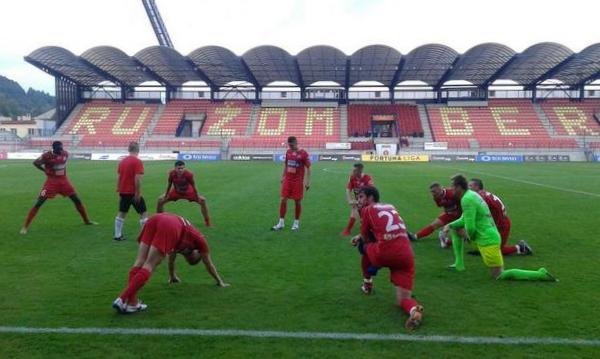 Gol i dwie asysty Chmiela