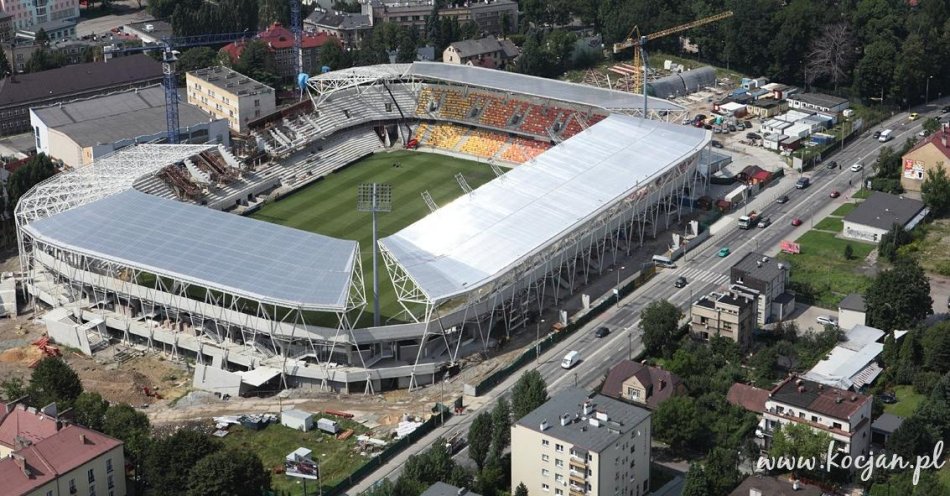 Więcej miejsc na stadionie