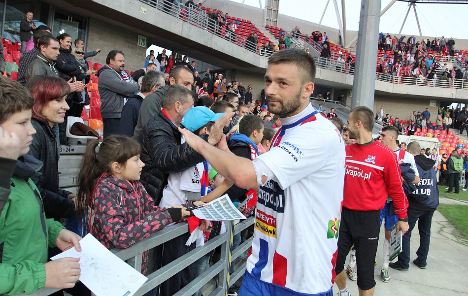 Niemcy na otwarcie stadionu?