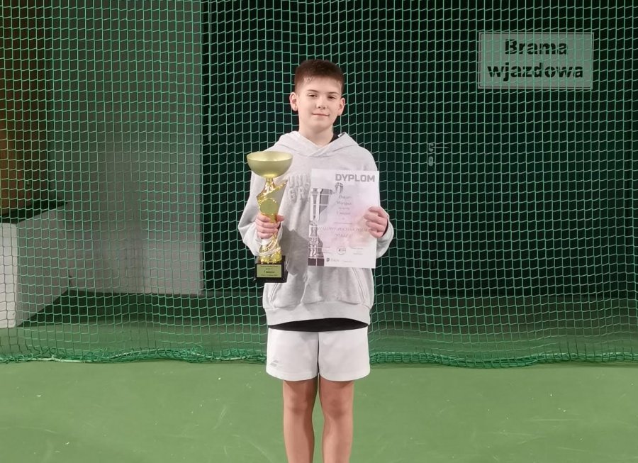 Oskar Wielgus triumfatorem Halowego Pucharu Polski U12 w tenisie!