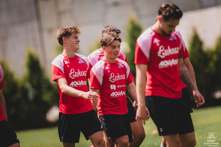 Rekordowy transfer Podbeskidzia. Bielski klub bierze też doświadczonego obrońcę z ekstraklasy