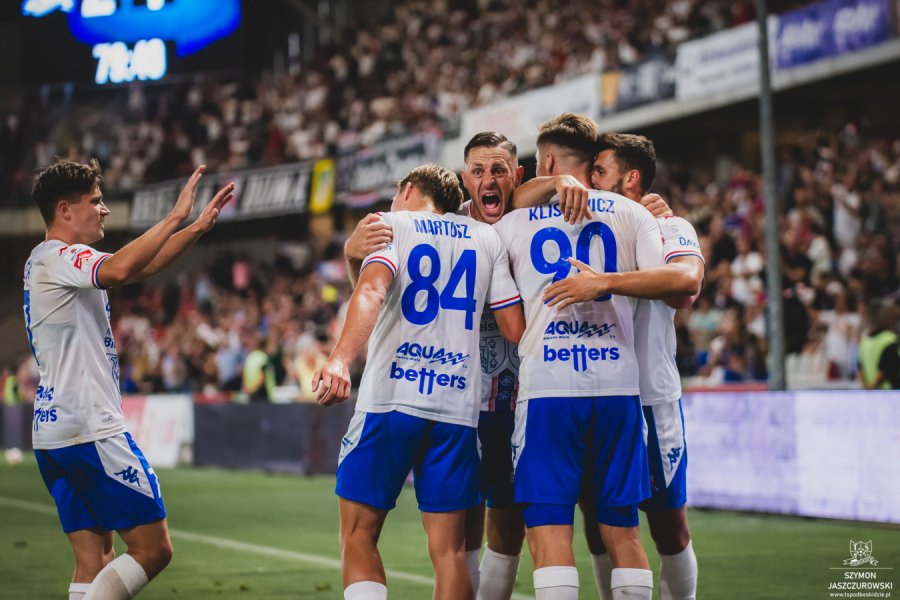 Piętnasty mecz bez porażki. Kolejny raz w tym sezonie odrobili straty i zdobyli cenny punkt