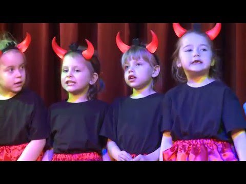 Aniołki i diabełki z bielskich przedszkoli