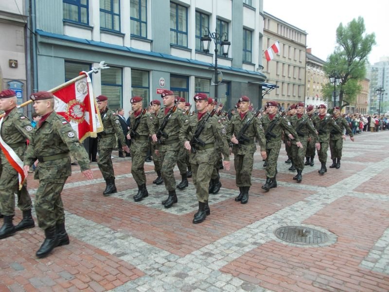 Patriotycznie przed ratuszem