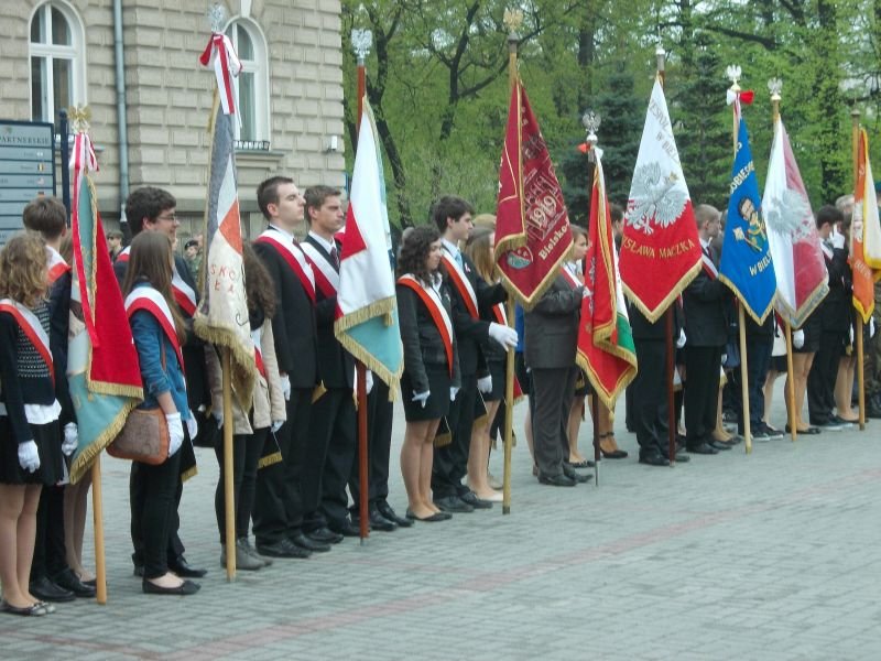 Patriotycznie przed ratuszem
