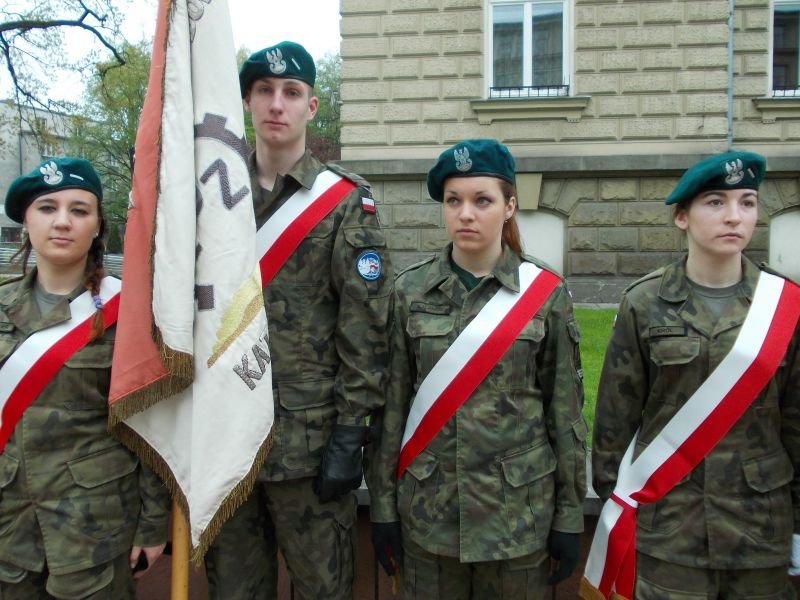 Patriotycznie przed ratuszem