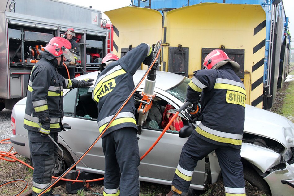 Zderzenie pociągu z samochodem - galeria