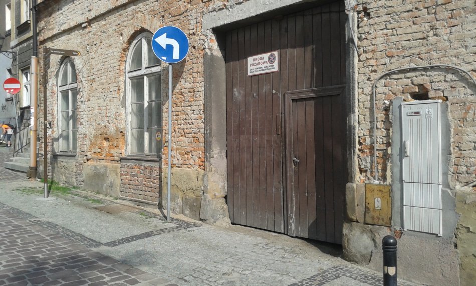 Odnawiają kolejną kamienicę