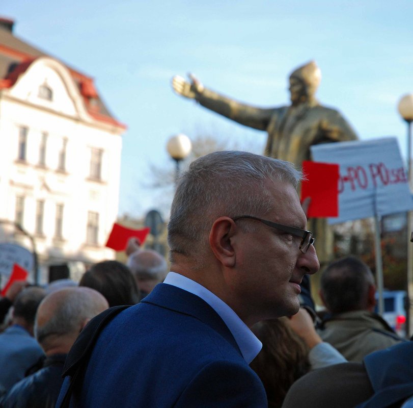 Złoty premier na placu - foto