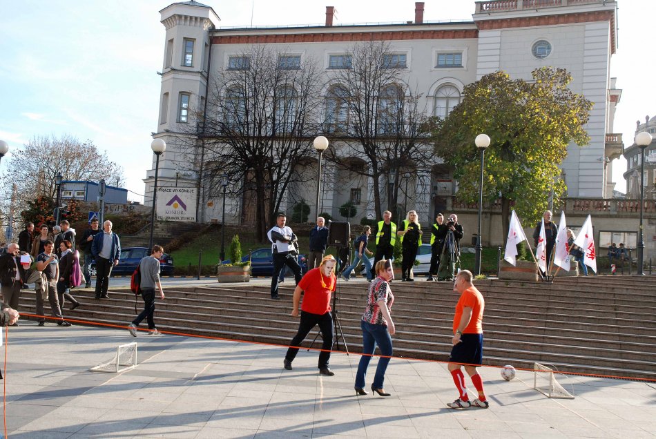 Złoty premier na placu - foto