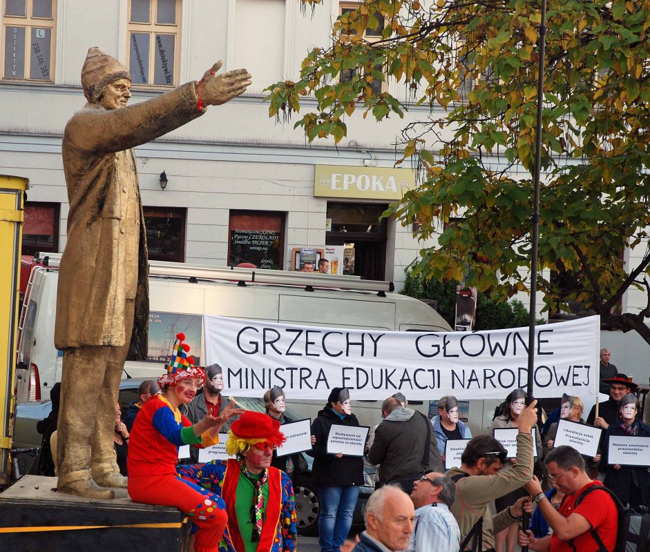 Złoty premier na placu - foto